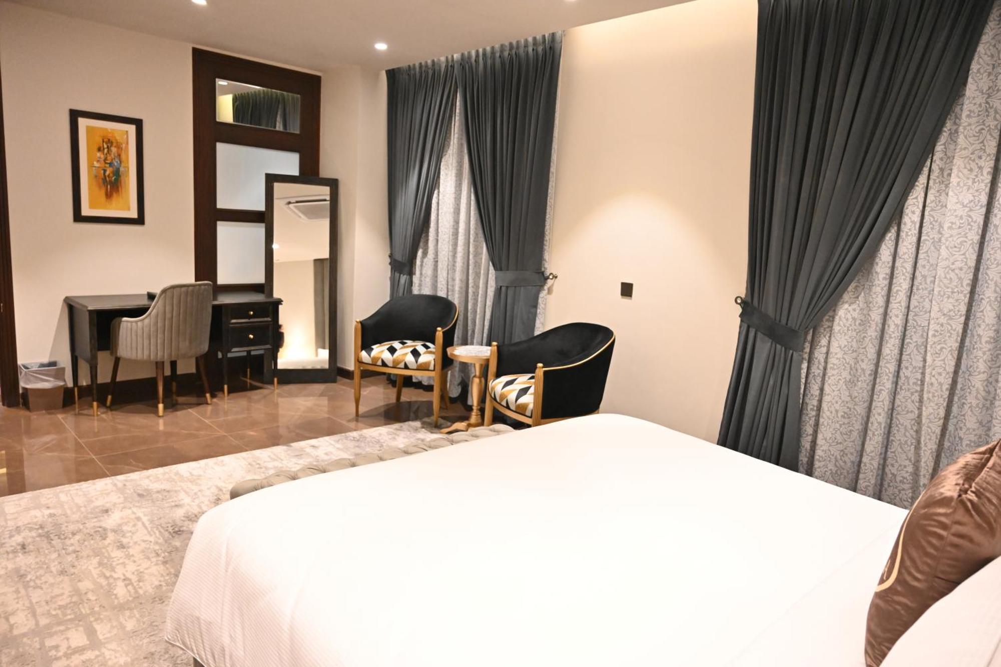 Jacaranda Heights Hotell Islamabad Eksteriør bilde