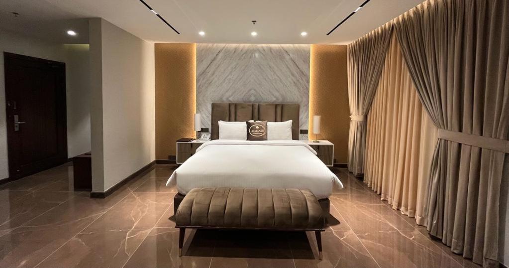 Jacaranda Heights Hotell Islamabad Eksteriør bilde
